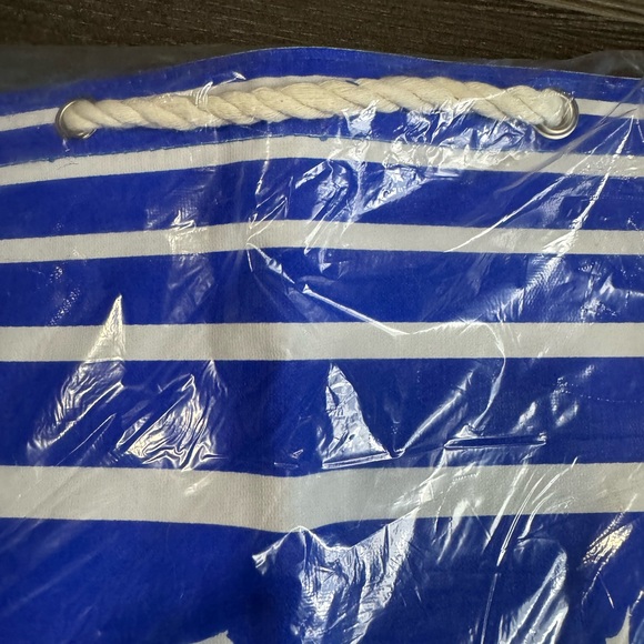 Brand new Little Switzerland Tote Bag. - Picture 3 of 5